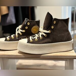 Converse Chocolate platform High-Tops with Cream Accents worn once!